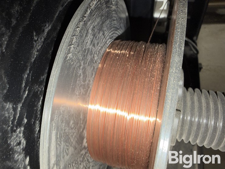 miller-millermatic-255-pulsed-mig-welder-w/apparel-&-accessories-image-15