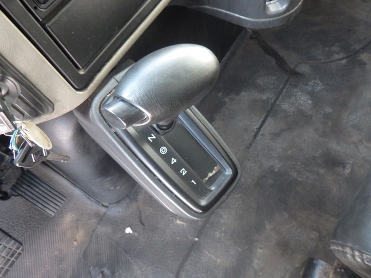 2011-international-durastar-4300-image-9