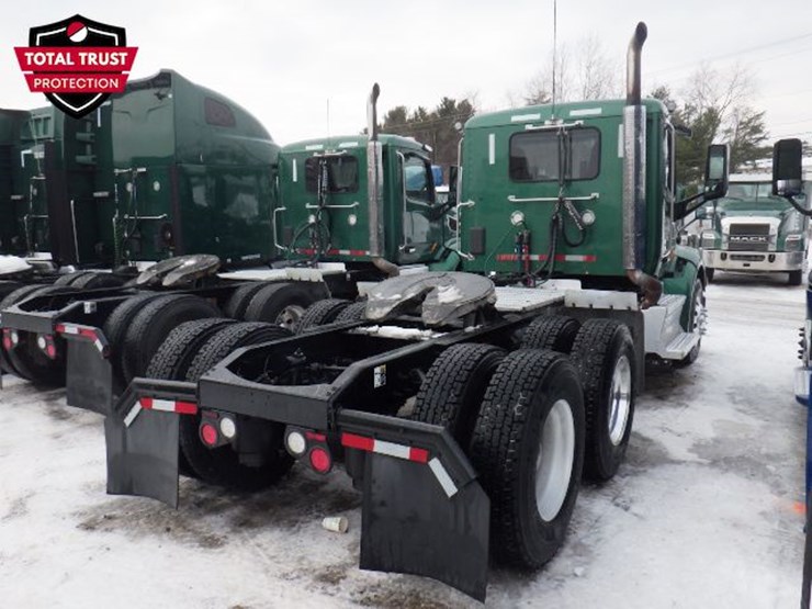 2019-peterbilt-579-image-8