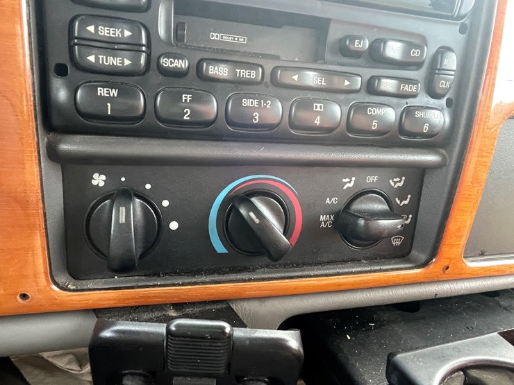 1999-ford-f350-image-47