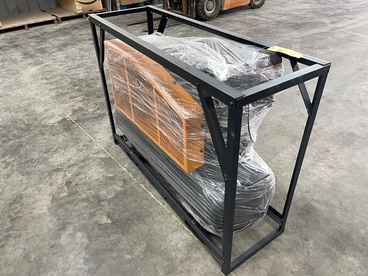 #2300-•-land-honor-40-gallon-2-stage-truck-mounted-air-compressor-image-4