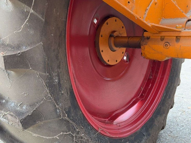 minneapolis-moline-image-30