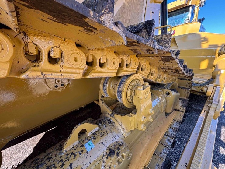 2020-caterpillar-d8t-image-20