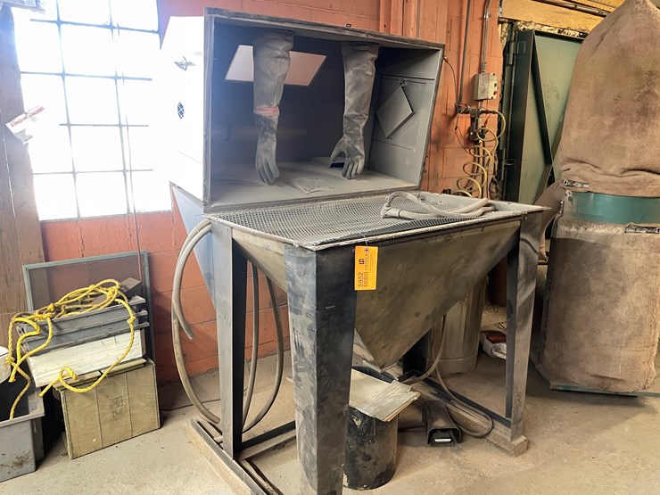 #5952-•-sandblast-cabinet-image-1