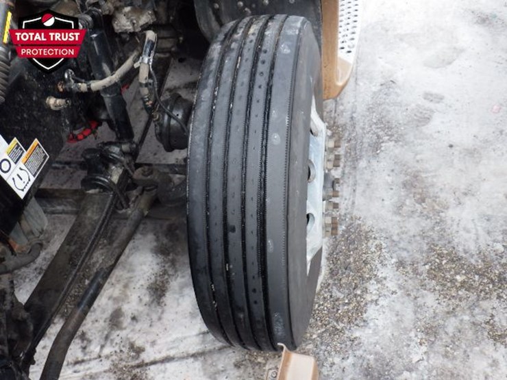 2022-kenworth-t680-image-25