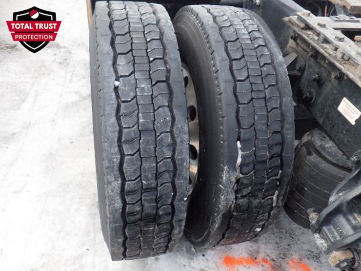 2022-kenworth-t680-image-16