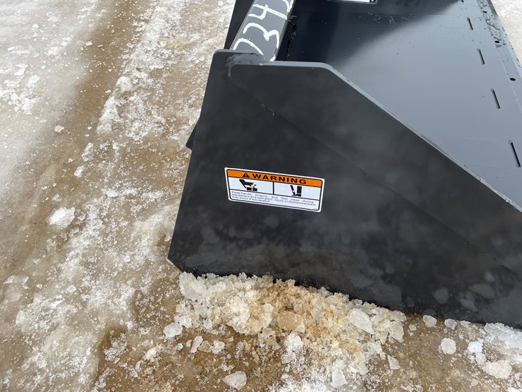 #2342-•-wolverine-universal-mount-track-duty-bucket-image-15