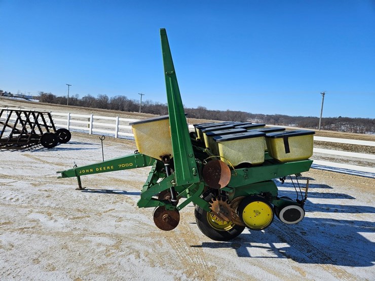 john-deere-7000-image-2