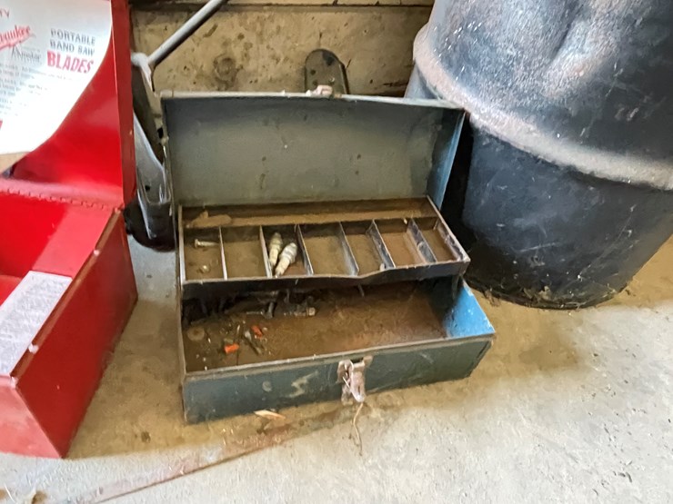 #5924-•-contents-of-shelf-and-(2)-toolboxes-image-14