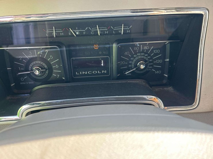 2008-lincoln-navigator-image-12