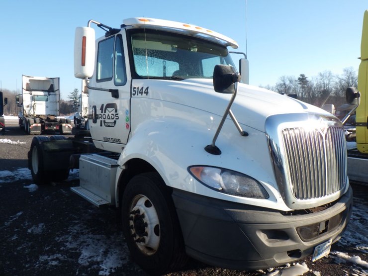 2016-international-prostar-image-3