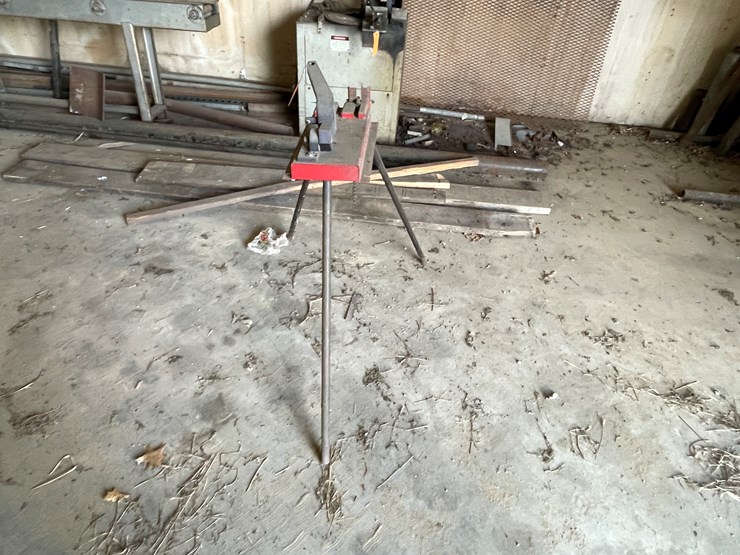 #5923-•-pipe-vise-image-5