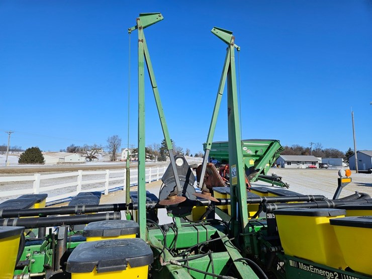 john-deere-7200-image-13