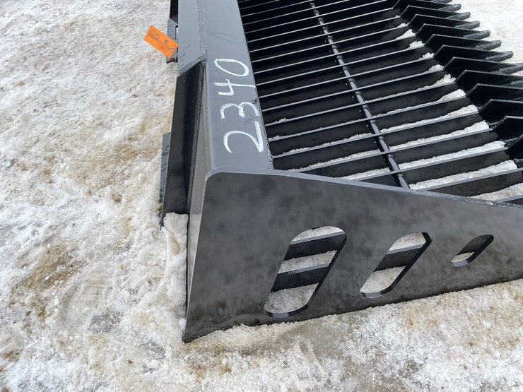 #2340-•-wolverine-skeleton-bucket-image-13