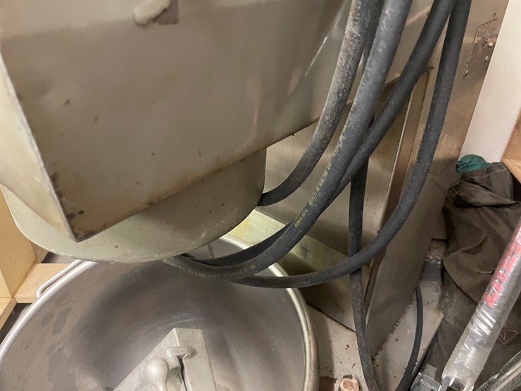 #4012-•-commercial-vulcan-mixer-image-4