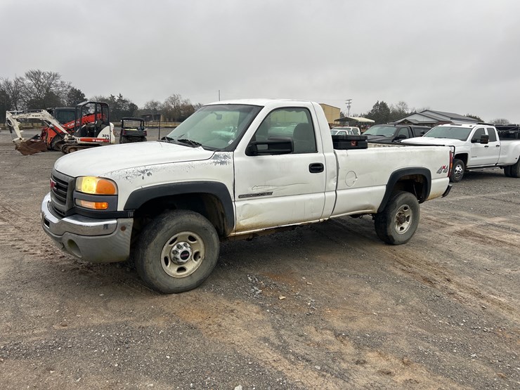 2003-gmc-2500-image-2
