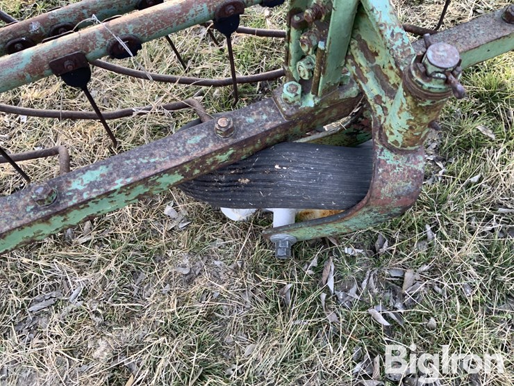 john-deere-350-image-14