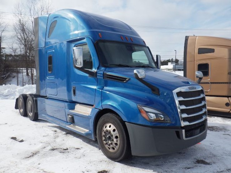 2022-freightliner-cascadia-126-image-3