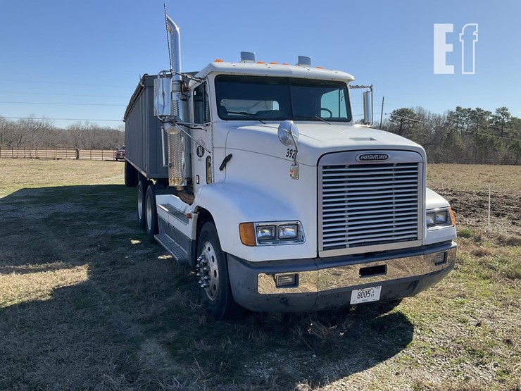 1998-freightliner-fld112-image-1