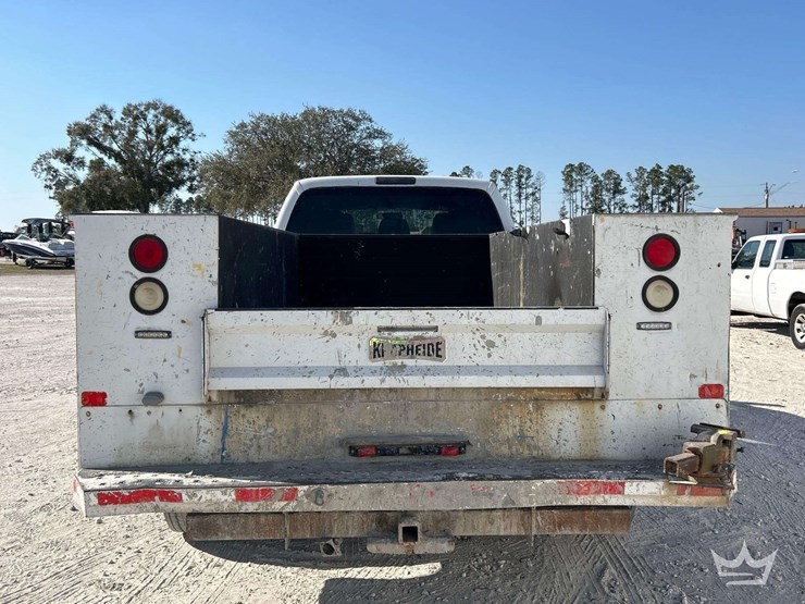 2015-ford-f550-image-32