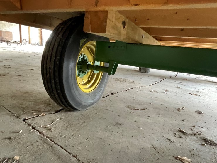 #5915-•-parade-wagon-image-21