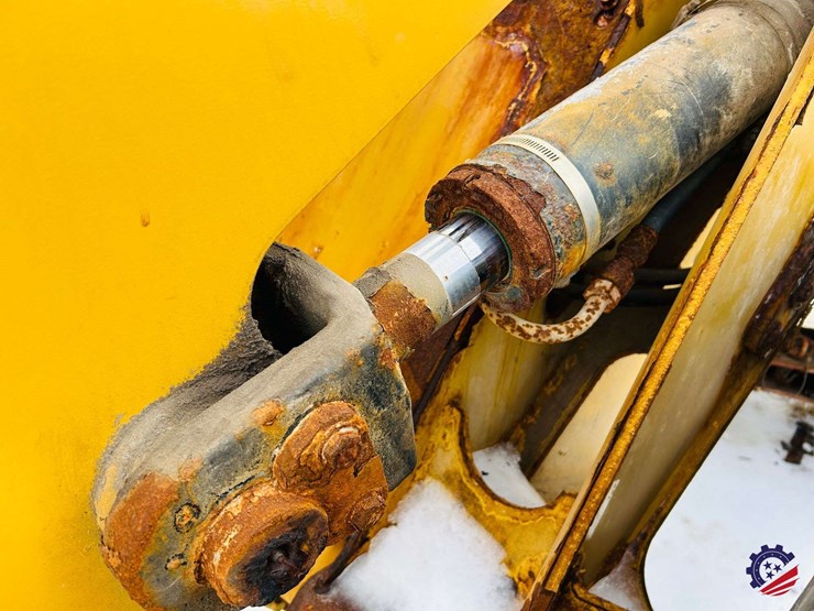 caterpillar-914m-image-38