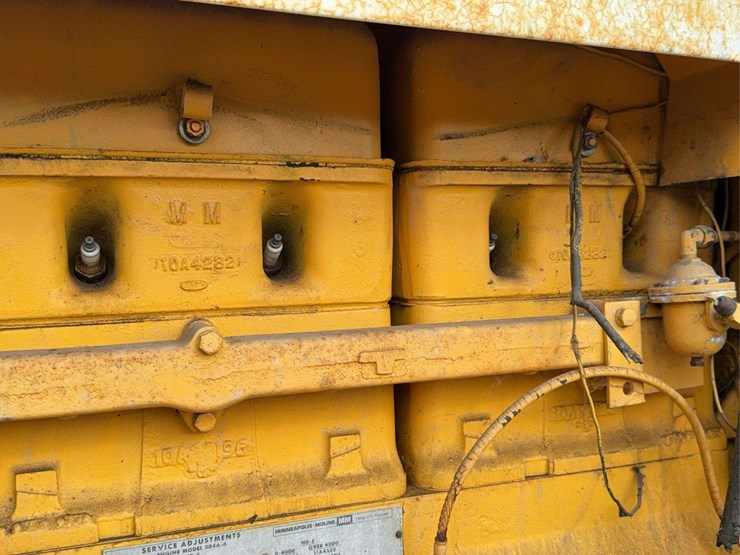 minneapolis-moline-g1000-image-9