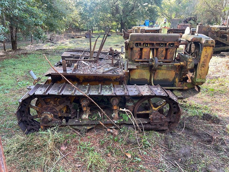 caterpillar-thirty-image-5