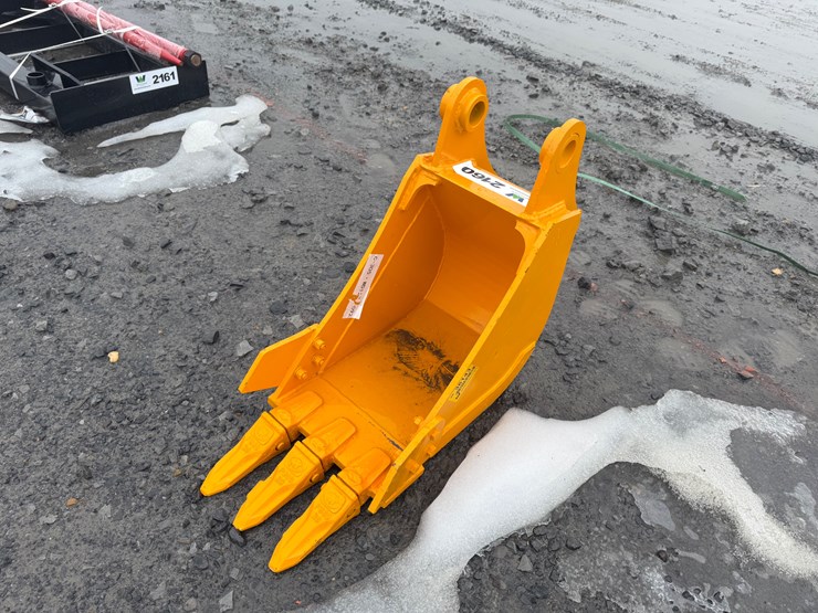 caterpillar-305-image-3