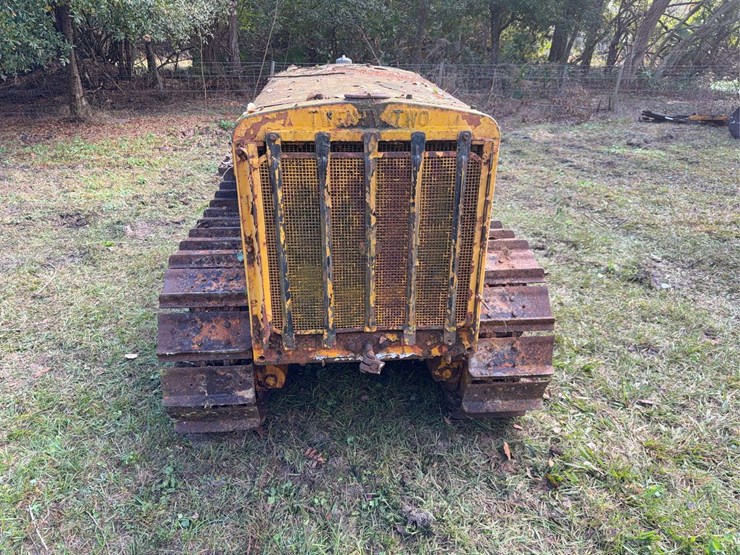 caterpillar-twenty-two-image-8