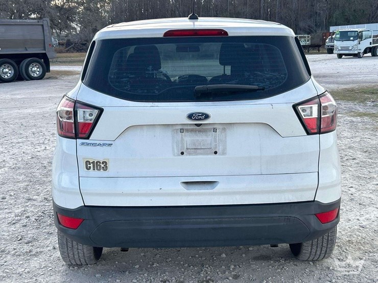 2017-ford-escape-image-28