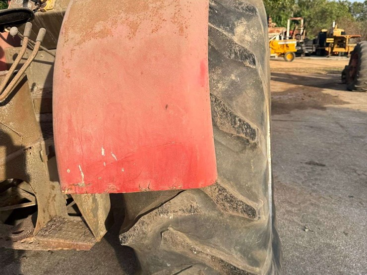 massey-ferguson-98-image-40