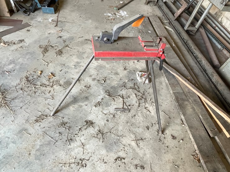 #5923-•-pipe-vise-image-4