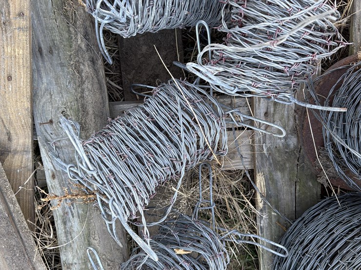 barbed-fencing-wire-image-10