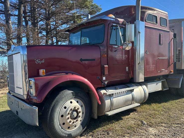 1997-international-navistar-single-cab-truck-tractor-image-1