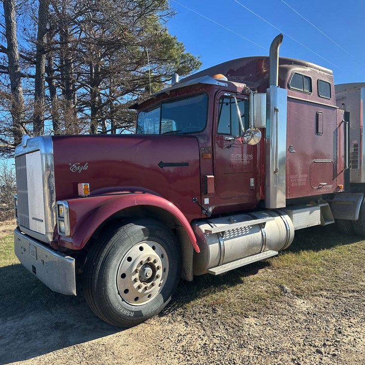 1997 International Navistar Single Cab Truck Tractor