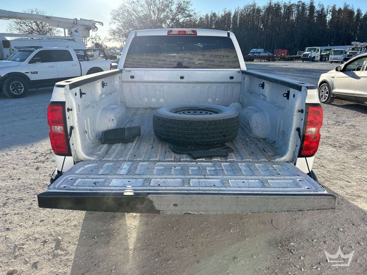 2017-chevrolet-silverado-1500-image-18