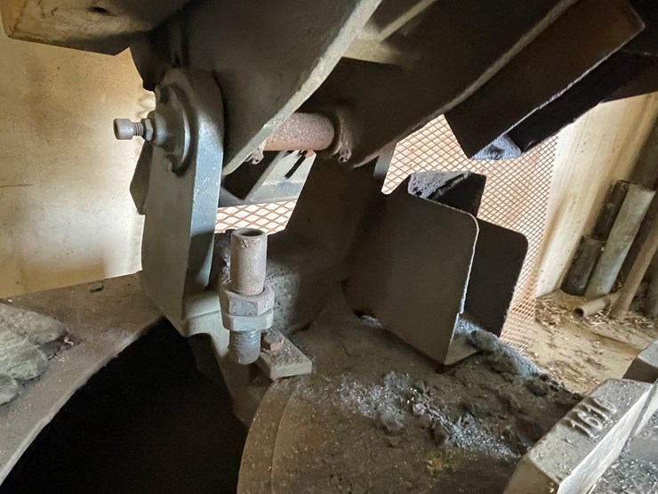 #5916-•-everett-industries-metal-chop-saw-image-9