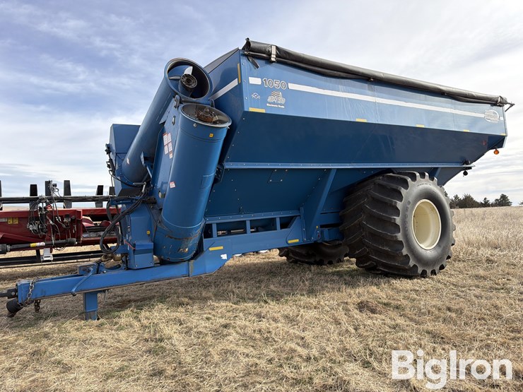 2009-kinze-1050-image-1