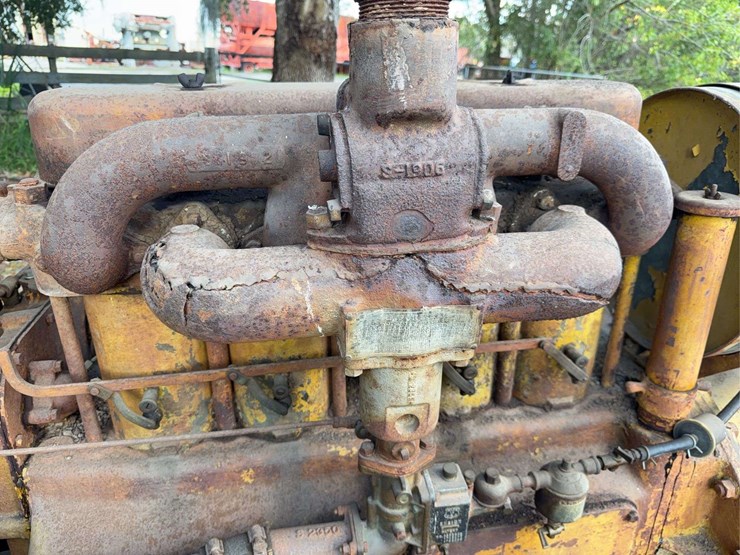 caterpillar-thirty-image-14