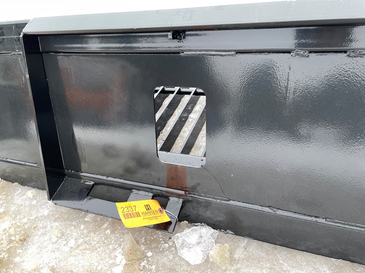 #2337-•-wolverine-skeleton-bucket-image-17