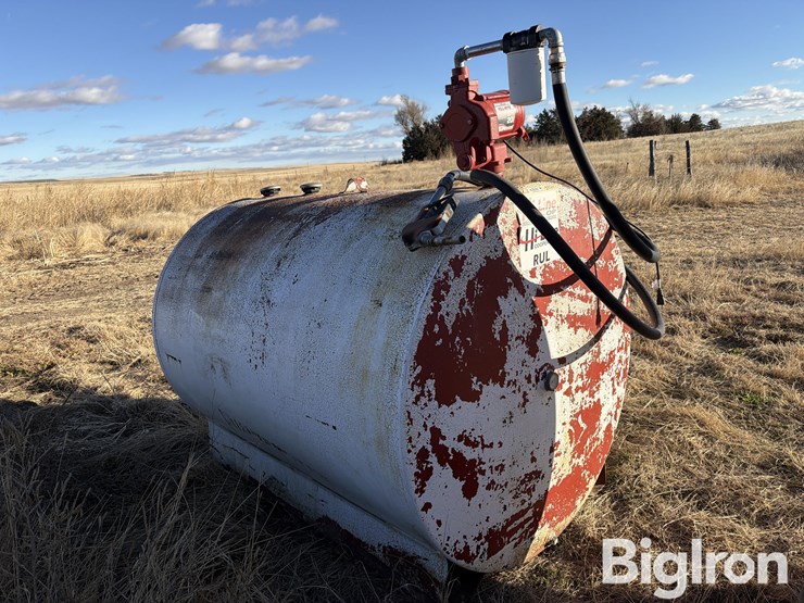 500-gal-fuel-tank-&-pump-image-2