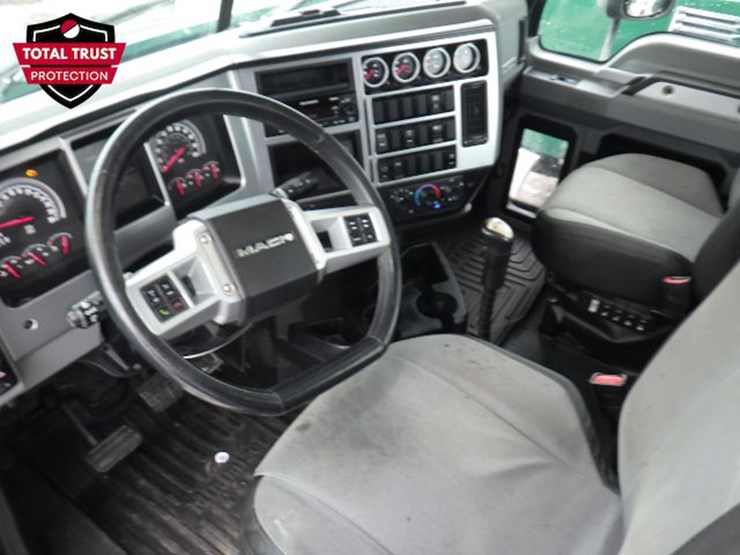 2023-mack-anthem-image-15