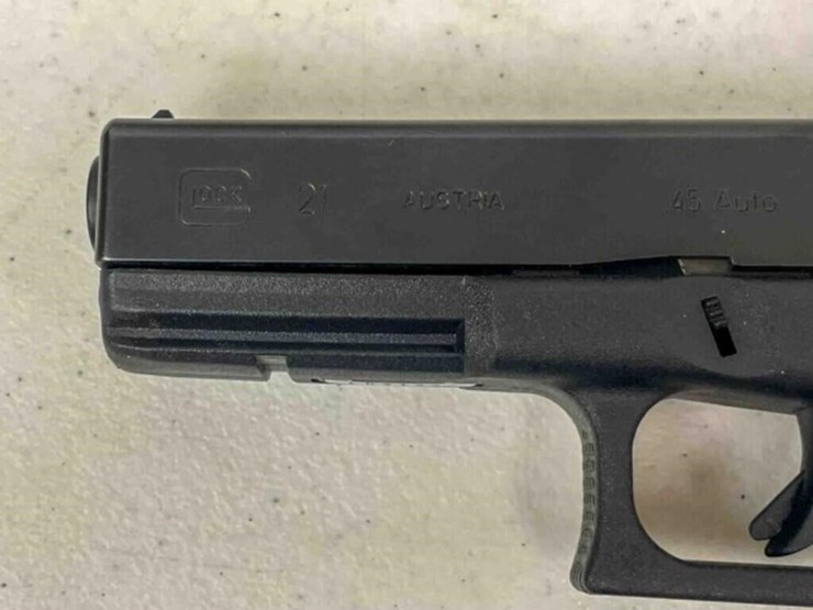 glock-pistol-image-5