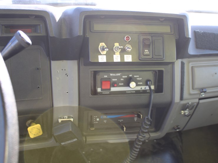 1995-ford-ft900-image-10