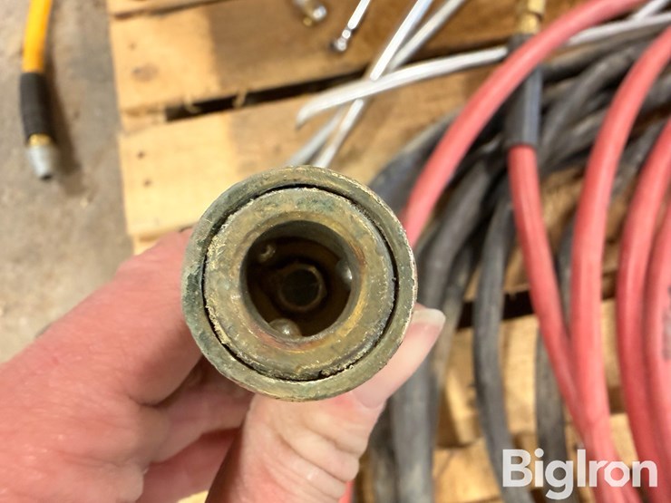 dewalt-air-hose-reel-w/accessories-image-6