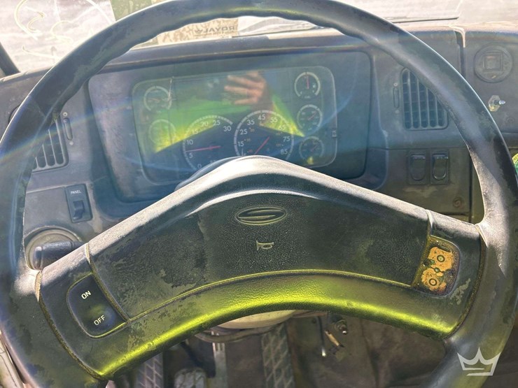 2003-sterling-l8500-image-11