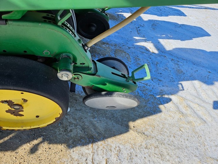 john-deere-7200-image-26