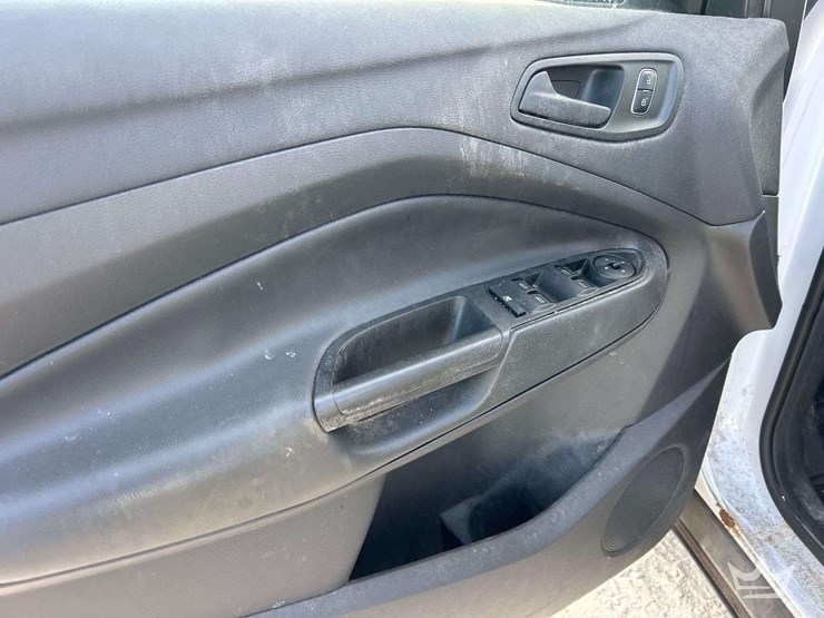 2017-ford-escape-image-11