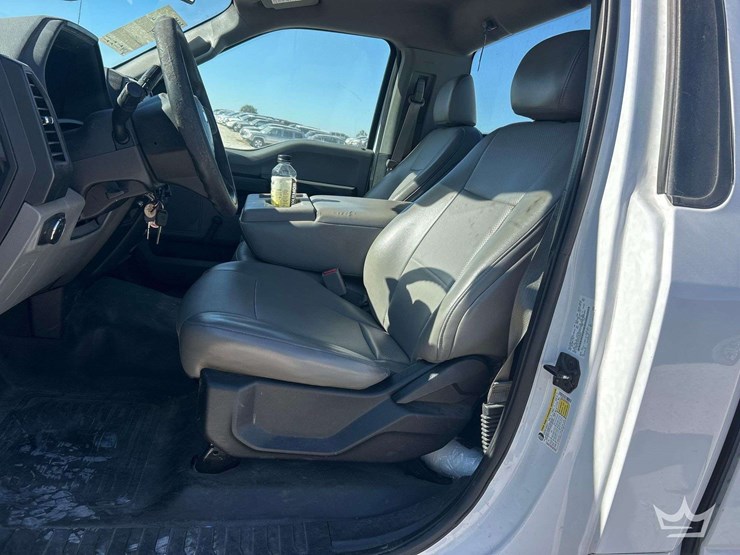 2017-ford-f150-image-13